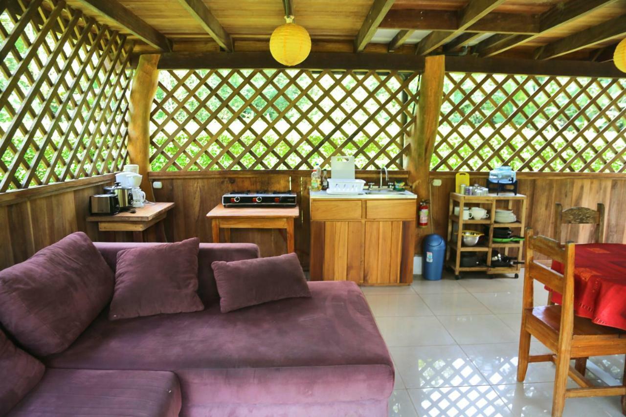 Hotel & Cabinas Nadine Cahuita Bagian luar foto